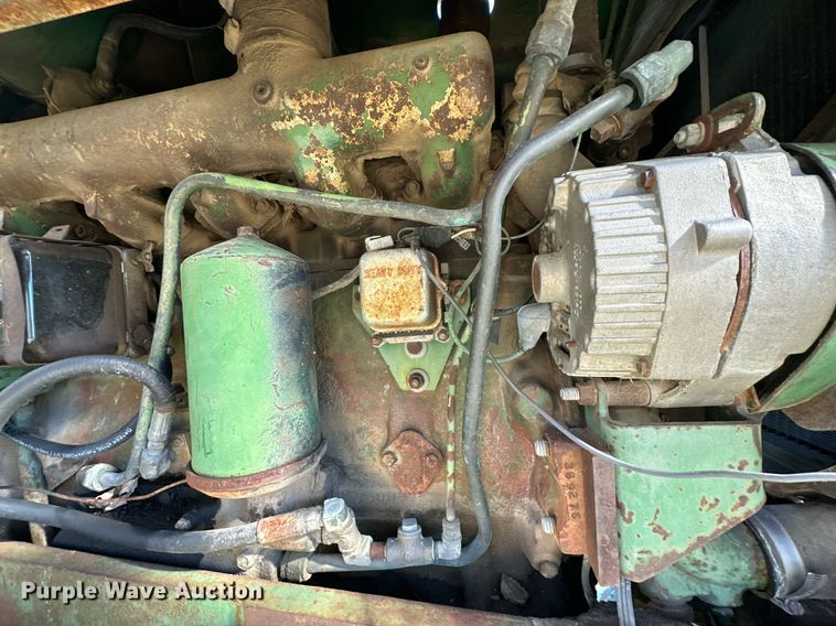 image for item KT9215 Oliver 1855  tractor