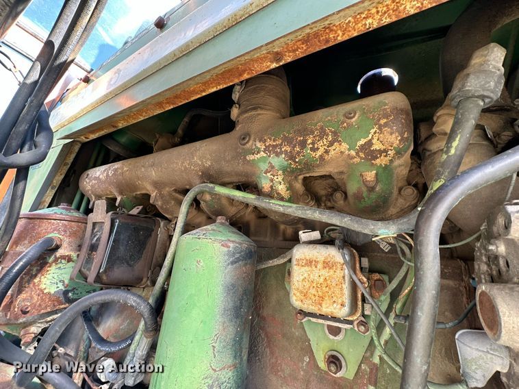 image for item KT9215 Oliver 1855  tractor