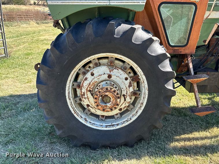 image for item KT9215 Oliver 1855  tractor