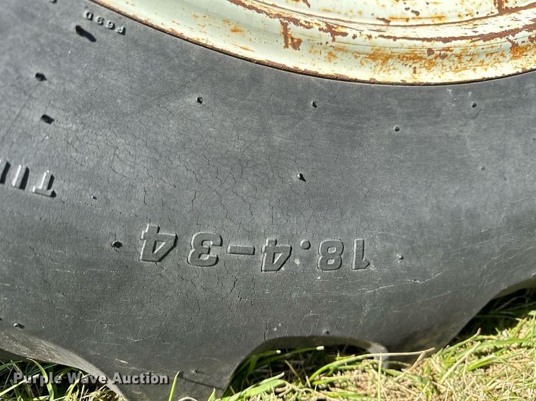 image for item KT9215 Oliver 1855  tractor