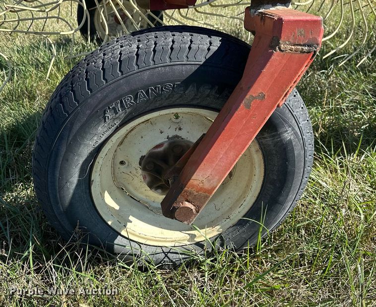 image for item KT9216 H&S BF14HC  hay rake