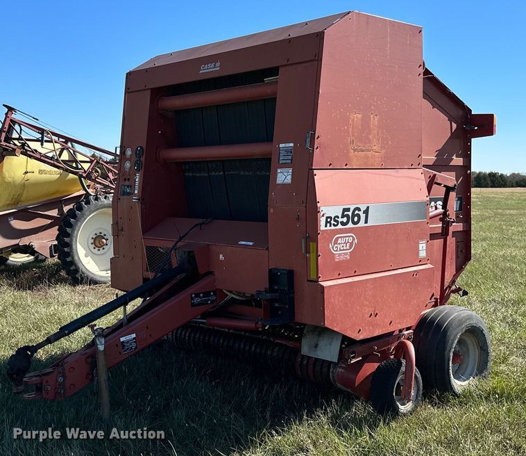image for item KT9217 2000 Case RS561  round baler
