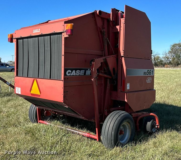 image for item KT9217 2000 Case RS561  round baler