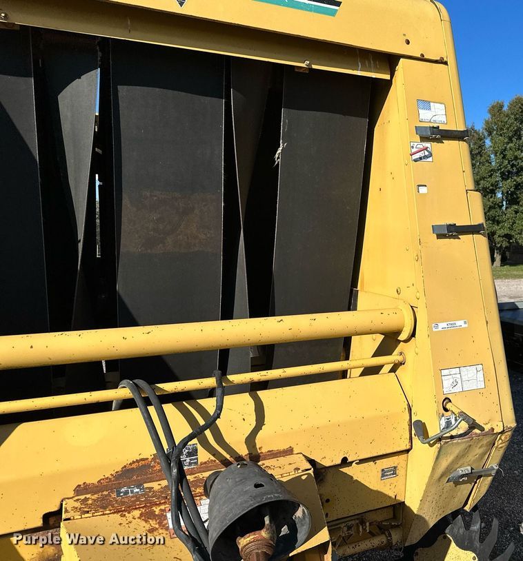 image for item KT9225 1993 Vermeer 605 Series K  round baler