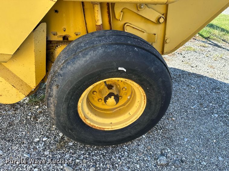 image for item KT9225 1993 Vermeer 605 Series K  round baler