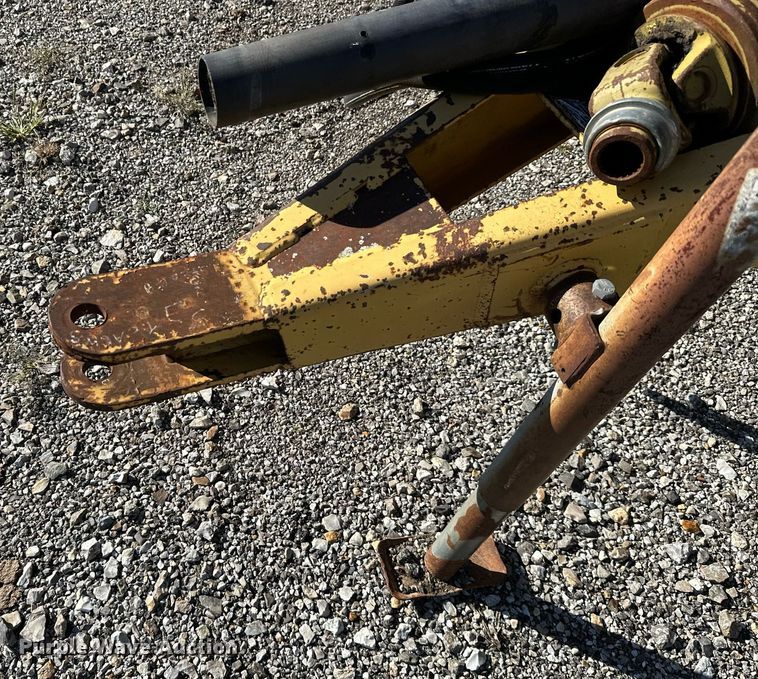 image for item KT9226 1993 Vermeer 605 Series K  round baler