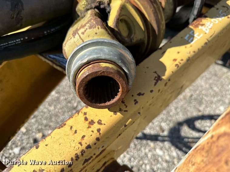 image for item KT9226 1993 Vermeer 605 Series K  round baler