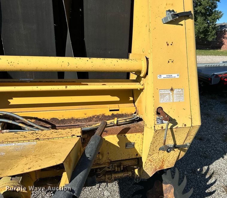 image for item KT9226 1993 Vermeer 605 Series K  round baler