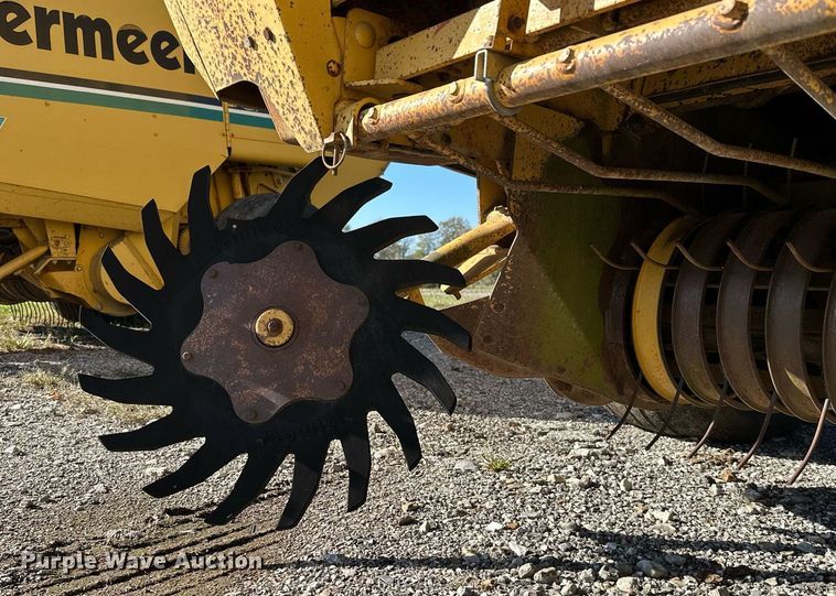 image for item KT9226 1993 Vermeer 605 Series K  round baler
