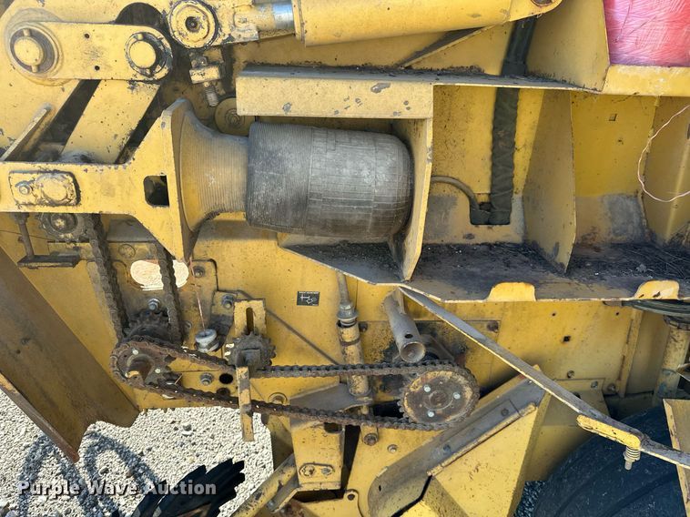 image for item KT9226 1993 Vermeer 605 Series K  round baler