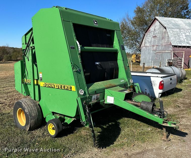image for item KT9227 1998 John Deere 566  round baler