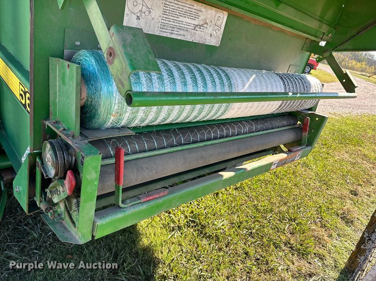 image for item KT9227 1998 John Deere 566  round baler