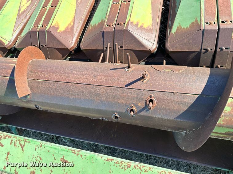 image for item KT9239 John Deere 653A  all-crop head