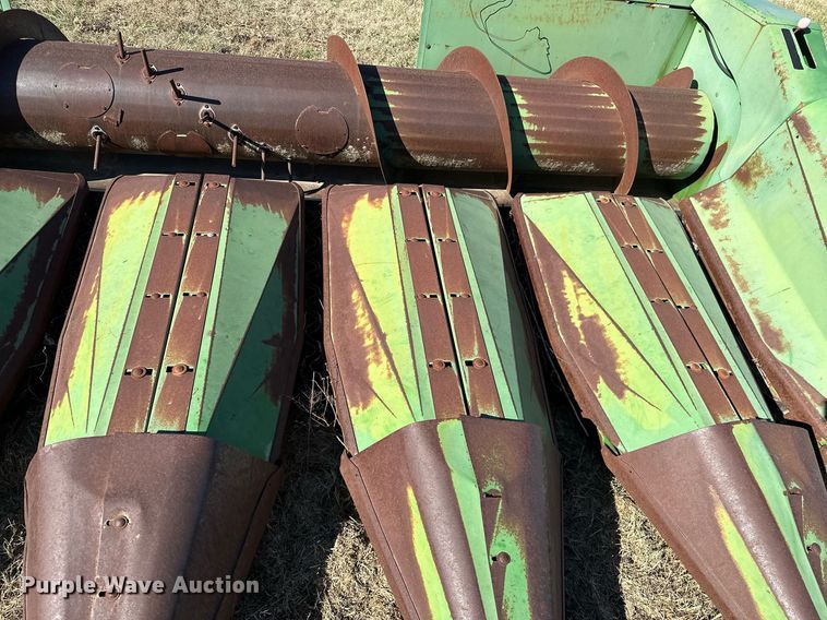 image for item KT9239 John Deere 653A  all-crop head