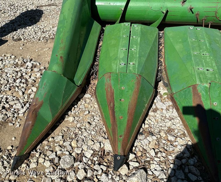 image for item KT9263 John Deere 453A  all-crop head