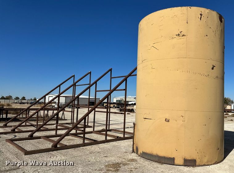 image for item KX9721 Grain bin stand with tank