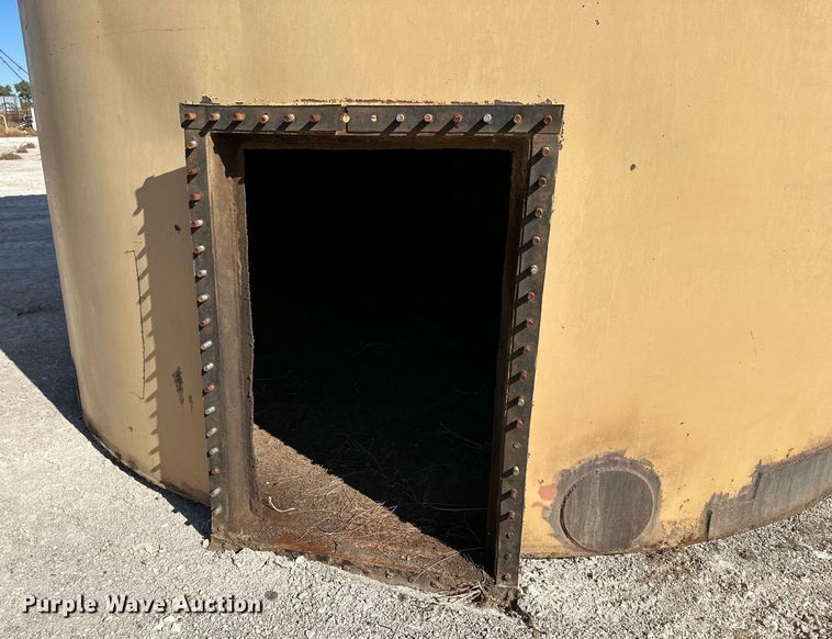 image for item KX9721 Grain bin stand with tank