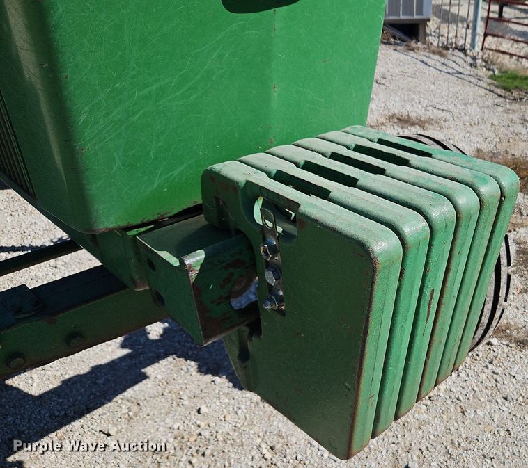 image for item LB9574 1982 John Deere 4240H  tractor