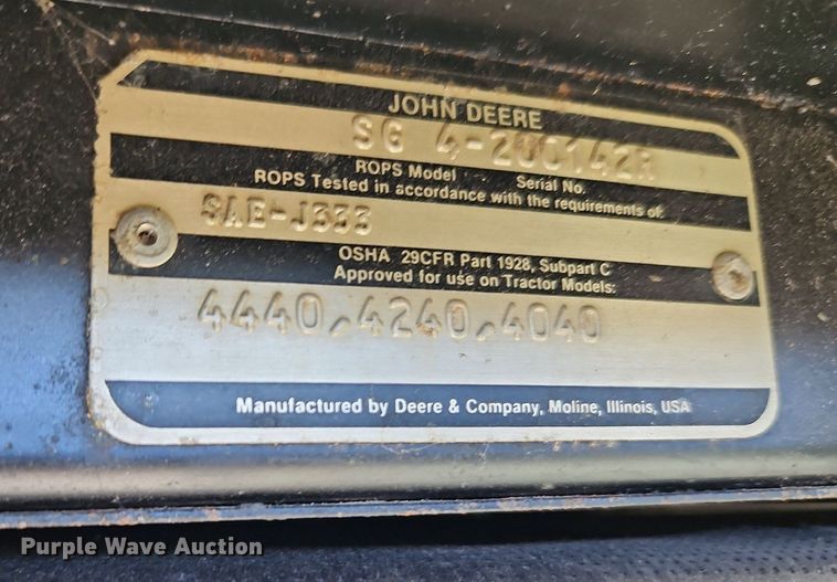 image for item LB9574 1982 John Deere 4240H  tractor