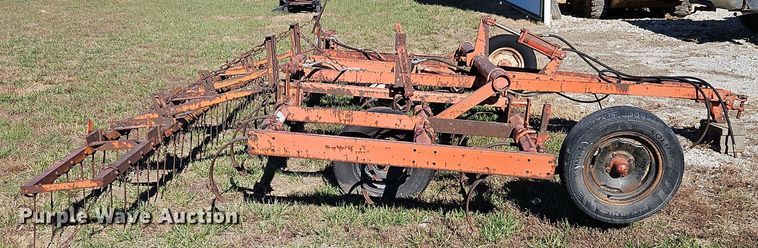 image for item LB9599 Allis-Chalmers  chisel