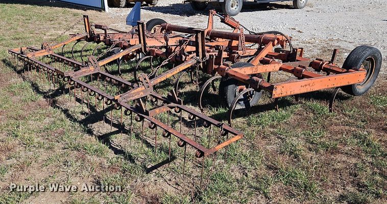 image for item LB9599 Allis-Chalmers  chisel