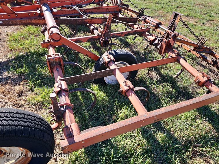 image for item LB9599 Allis-Chalmers  chisel