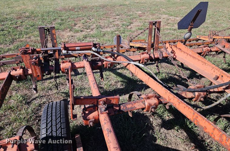 image for item LB9599 Allis-Chalmers  chisel