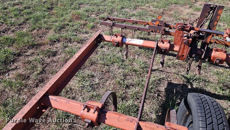 image for item LB9599 Allis-Chalmers  chisel