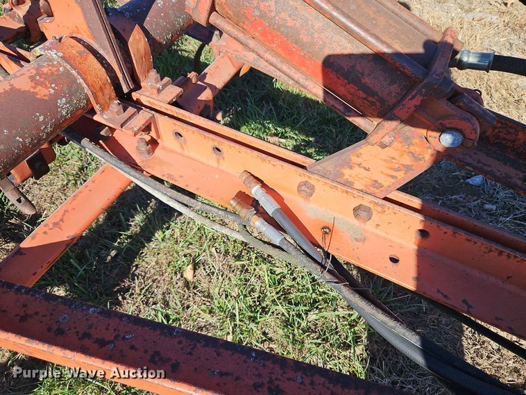 image for item LB9599 Allis-Chalmers  chisel