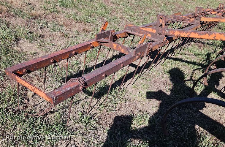 image for item LB9599 Allis-Chalmers  chisel