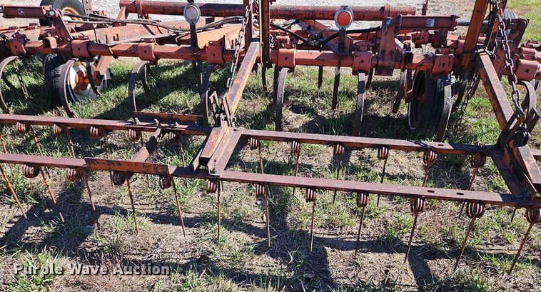 image for item LB9599 Allis-Chalmers  chisel