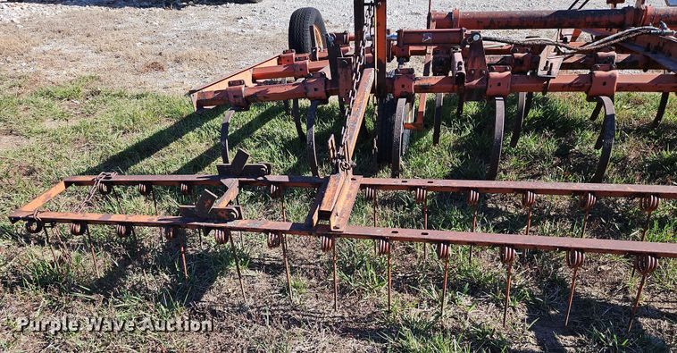 image for item LB9599 Allis-Chalmers  chisel