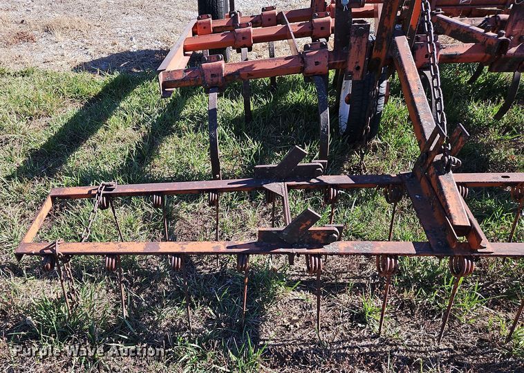 image for item LB9599 Allis-Chalmers  chisel