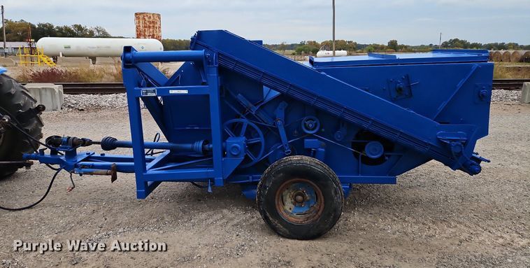 image for item LM9281 Nut Hustler 8090 nut harvester