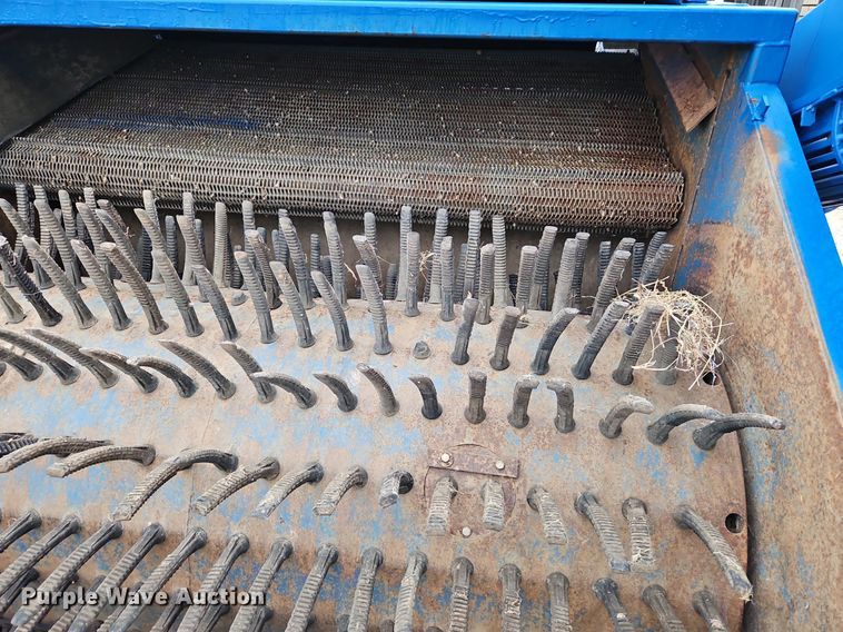 image for item LM9281 Nut Hustler 8090 nut harvester