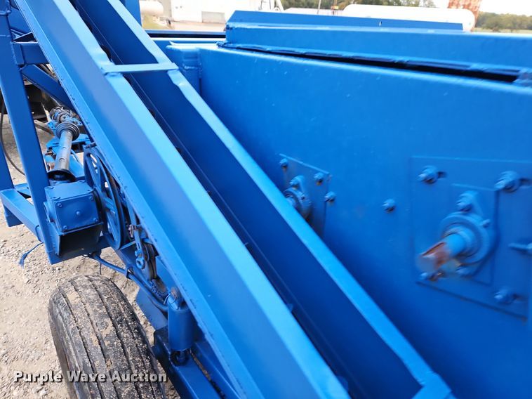image for item LM9281 Nut Hustler 8090 nut harvester