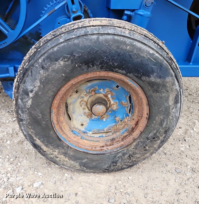 image for item LM9281 Nut Hustler 8090 nut harvester