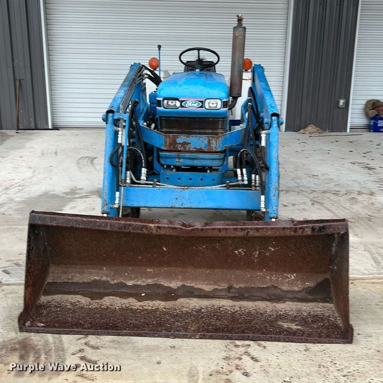 image for item LU9825 1994 Ford 1715  MFWD tractor