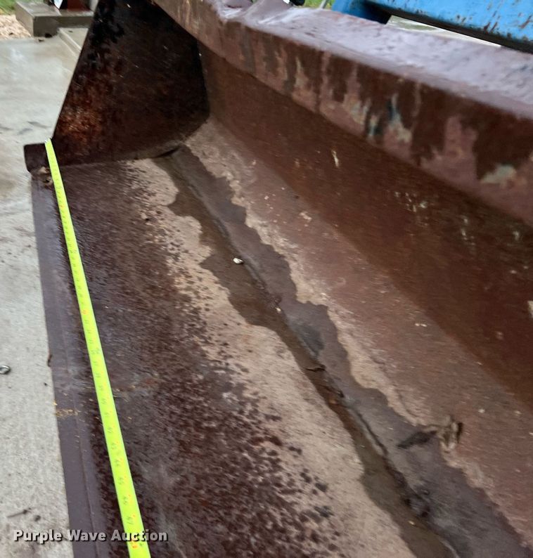 image for item LU9825 1994 Ford 1715  MFWD tractor