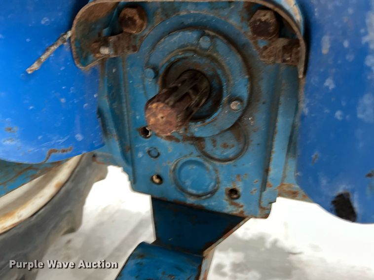 image for item LU9825 1994 Ford 1715  MFWD tractor