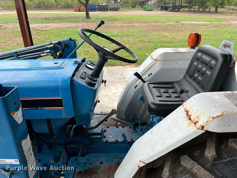 image for item LU9825 1994 Ford 1715  MFWD tractor