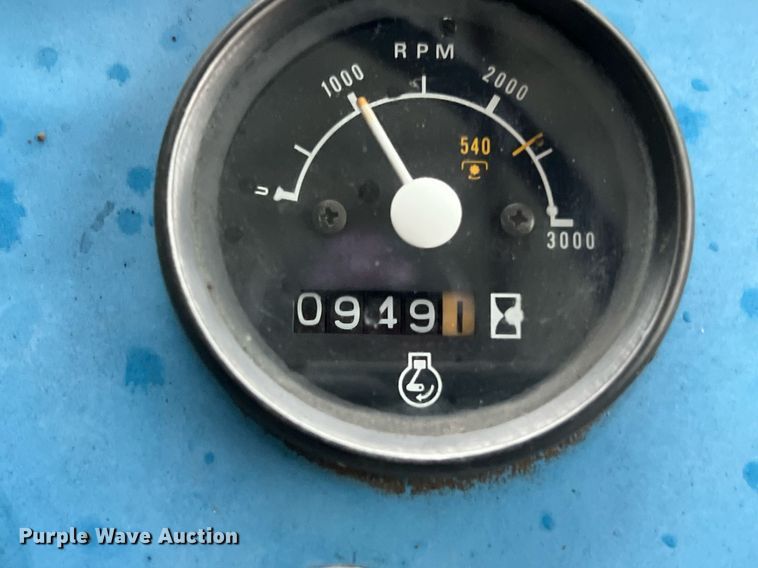 image for item LU9825 1994 Ford 1715  MFWD tractor