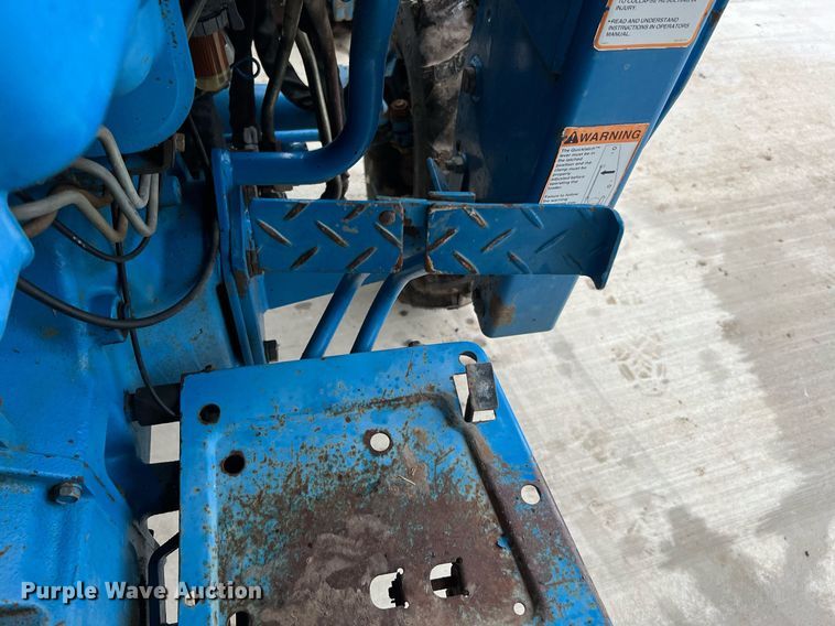 image for item LU9825 1994 Ford 1715  MFWD tractor