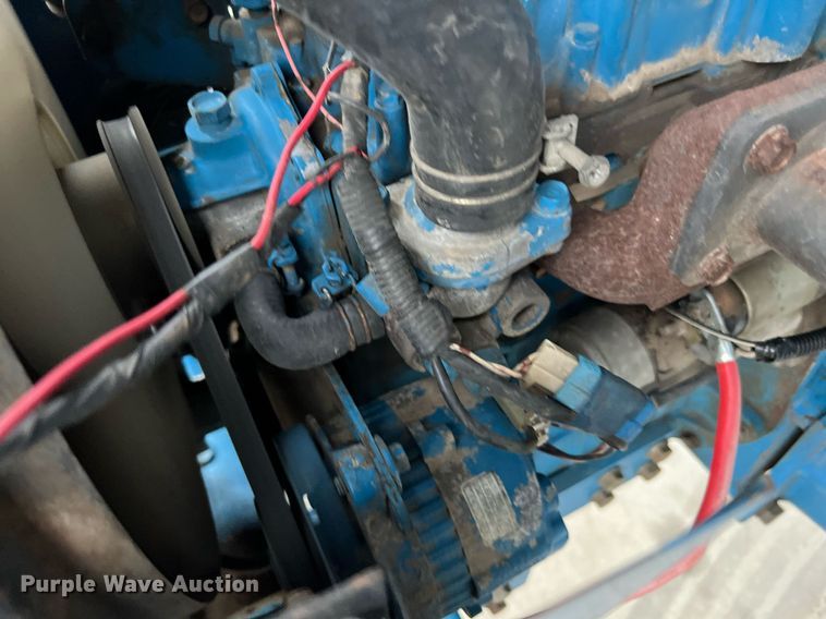 image for item LU9825 1994 Ford 1715  MFWD tractor