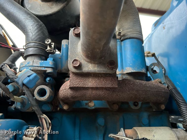 image for item LU9825 1994 Ford 1715  MFWD tractor