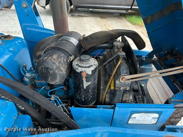 image for item LU9825 1994 Ford 1715  MFWD tractor