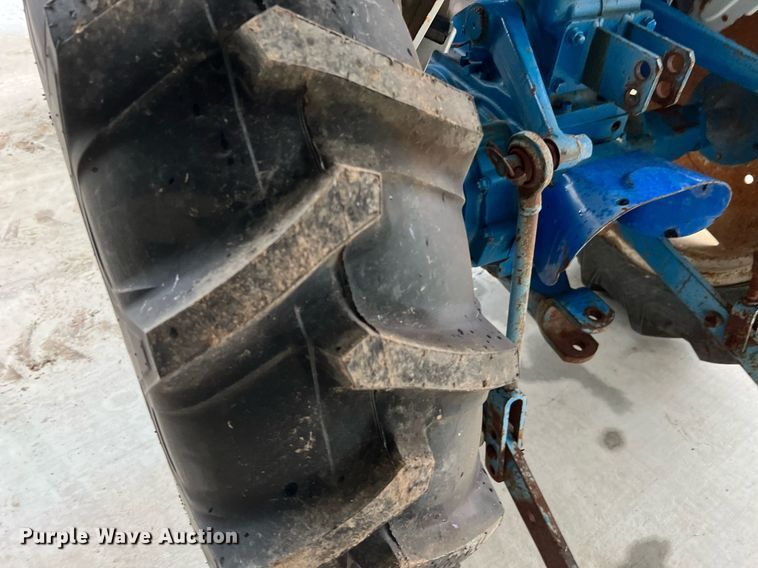 image for item LU9825 1994 Ford 1715  MFWD tractor