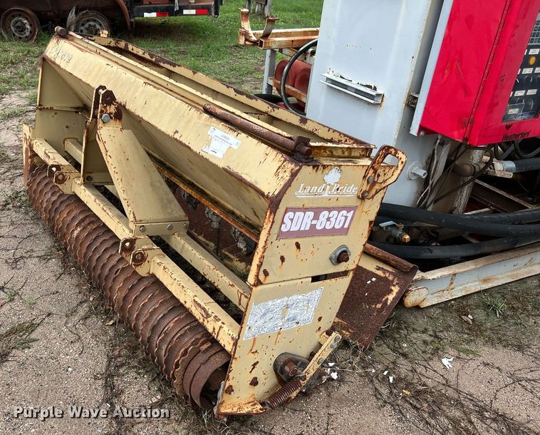 image for item LU9826 Land Pride PS1572  seeder