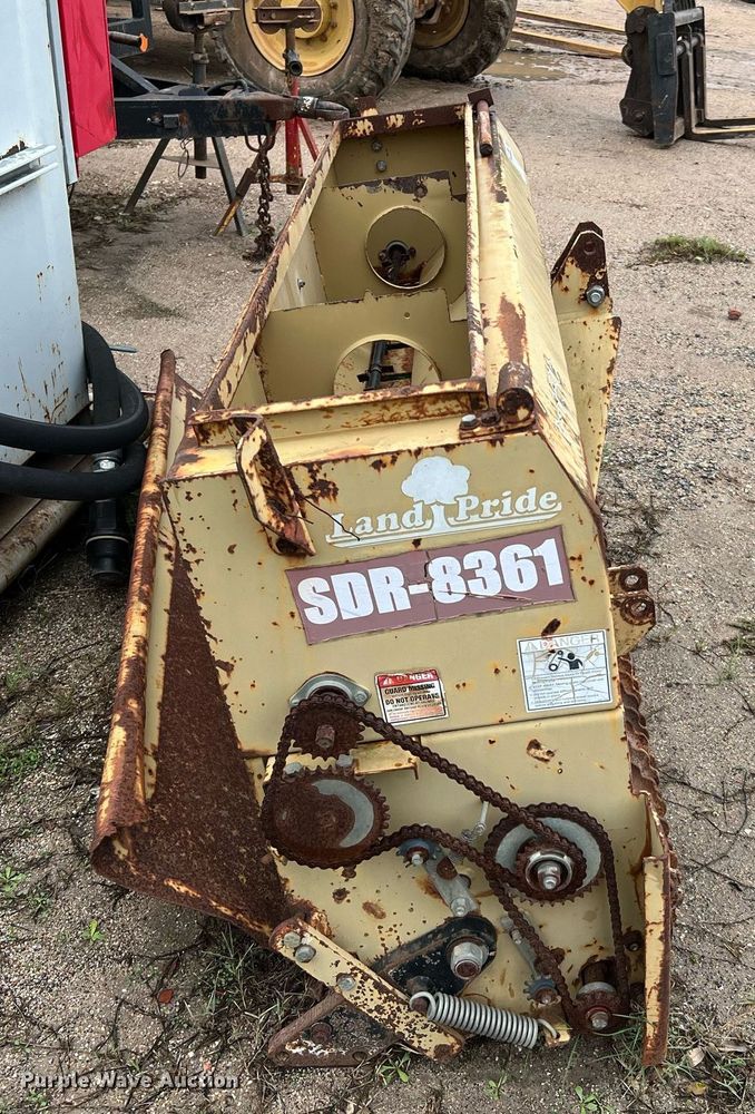 image for item LU9826 Land Pride PS1572  seeder