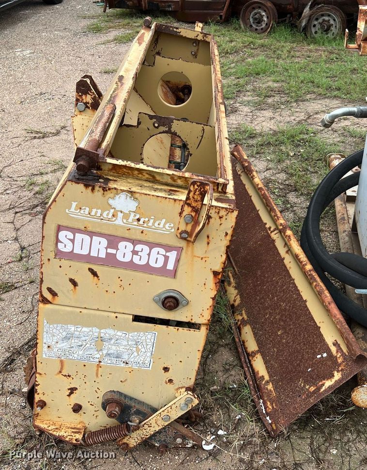 image for item LU9826 Land Pride PS1572  seeder